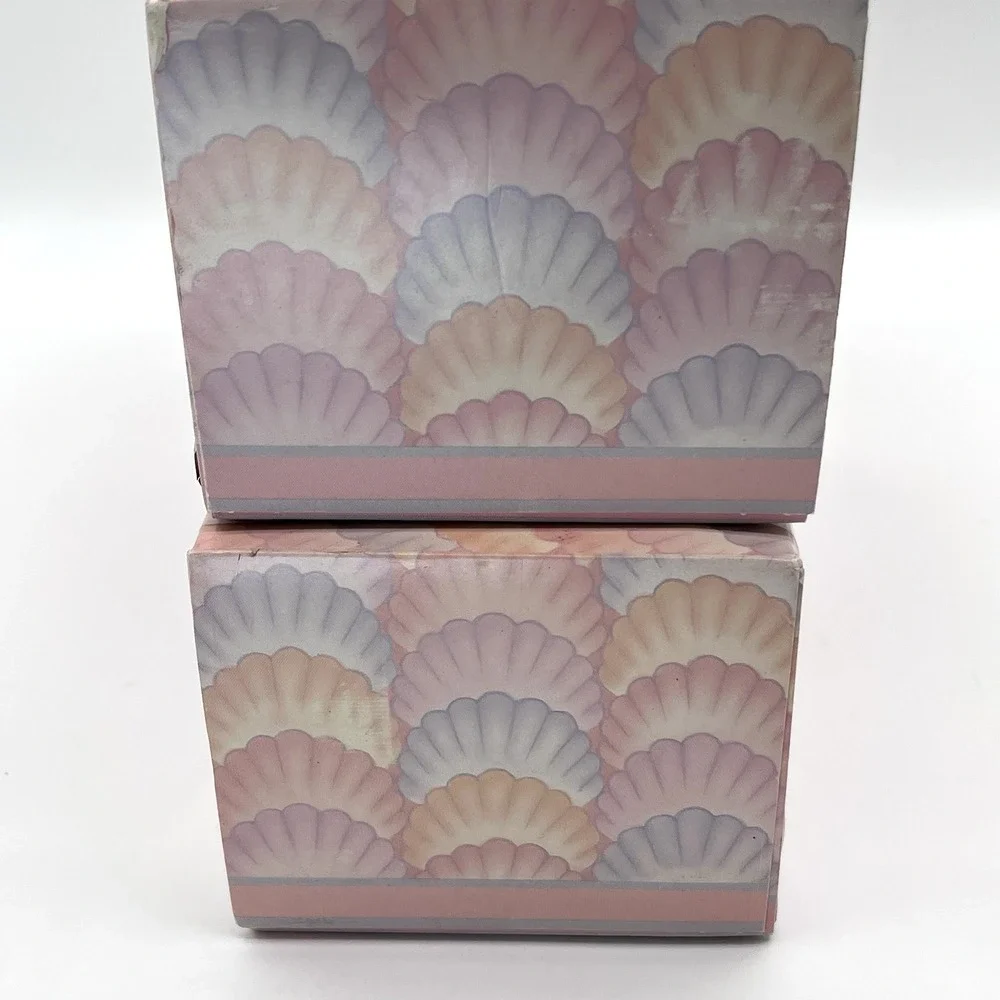 Vintage Scott 1987 Seashell Paper Hand Towel Bathroom Prop Pastel Lot (2)